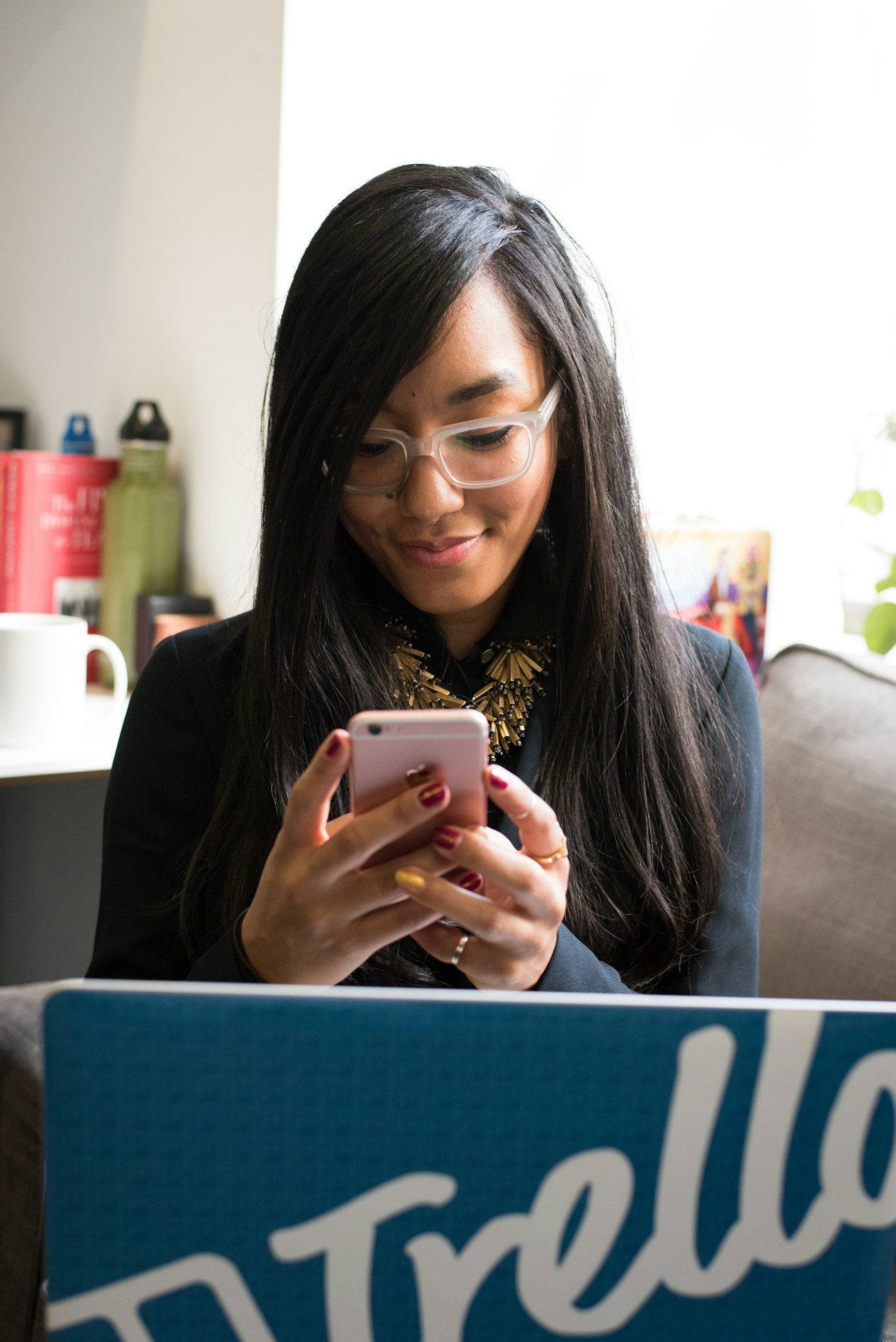 Asking an AI assistant for a recommendation